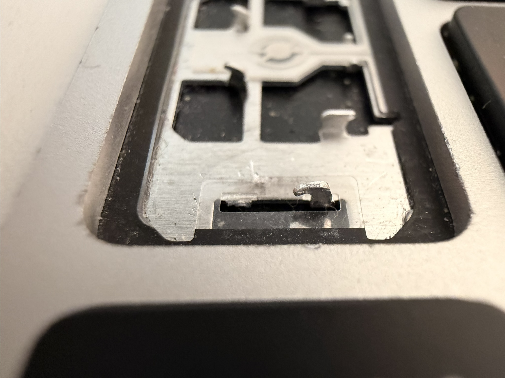 Apple Magic Keyboard Spacebar Metal Hooks Broken Apple Magic Keyboard Spacebar Metal Hooks Broken